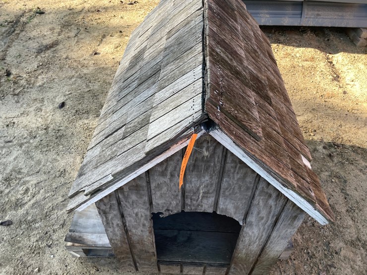 #3873-•-home-made-doghouse-image-12