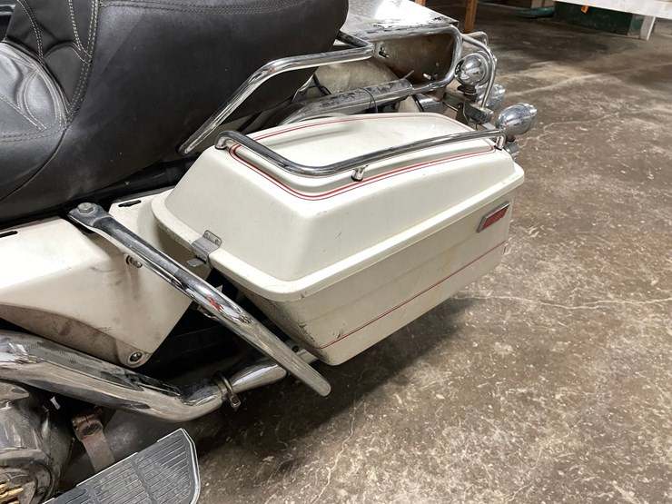 #1251-•-1986-harley-davidson-electric-glide-classic-motorcycle-(has-wi-title)-image-13