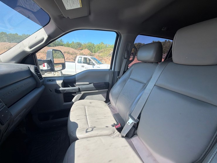 2019-ford-f550-image-44