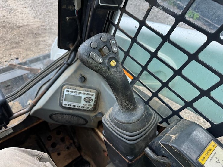 2019-bobcat-t595-image-27