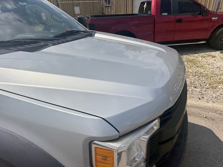 2017-ford-f550-image-10
