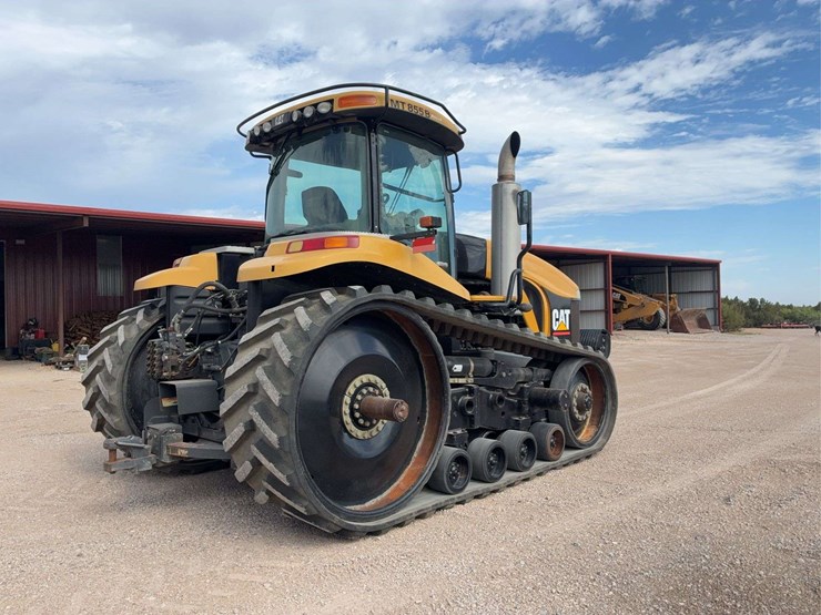 2005-challenger-cat-mt-855-b-belted-tractor-image-3