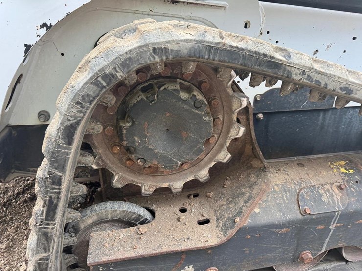 2018-bobcat-t630-image-19
