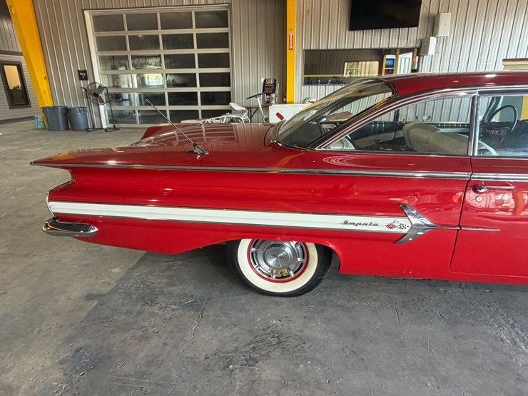 #128-•-1960-chevrolet-impala-2-door-hardtop-–-348-v8-image-94