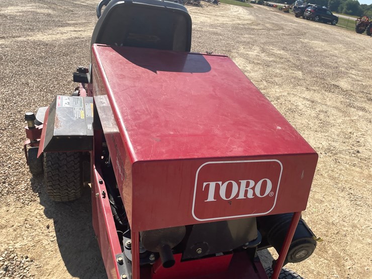 #1252-•-toro-328d-groundmaster-front-cut-diesel-mower-image-16