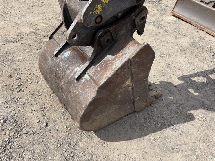 2021-volvo-ec60e-image-10