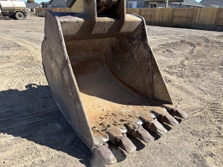 2013-komatsu-pc360-lc-10-image-21