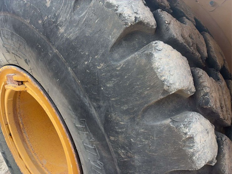 2012-caterpillar-950k-image-37