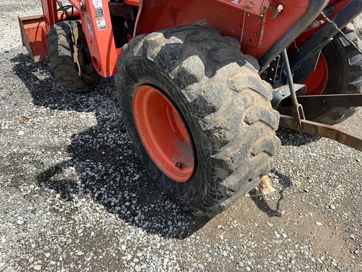 kubota-l2800-image-17