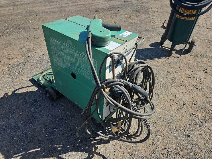 l-tec-225-welder-image-2