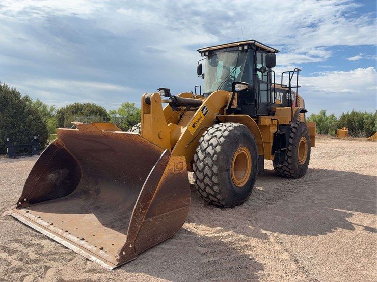 2012-caterpillar-950k-image-1