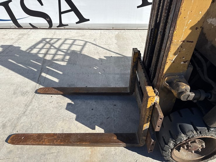 #5504-•-toyota-fbcs20-electric-forklift-image-5