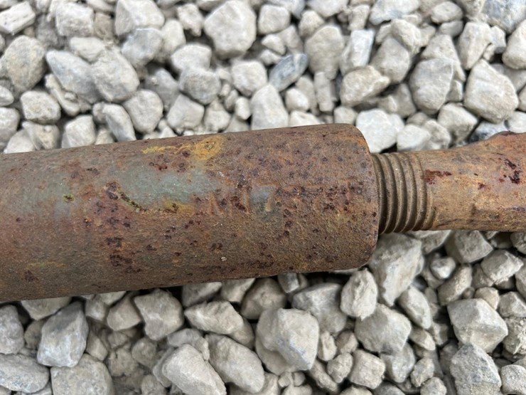 john-deere-320-image-3