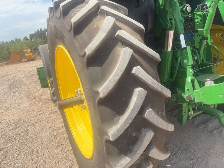 2022-john-deere-r-image-55