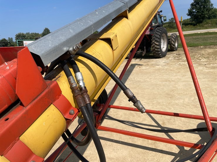 #1242-•-westfield-wr80-31-grain-auger-image-21