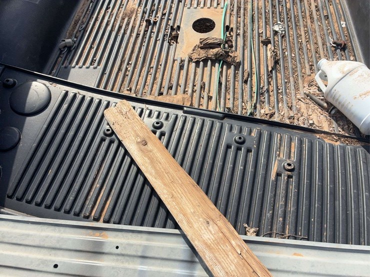 2019-2023-ram-big-horn-truck-bed-image-14