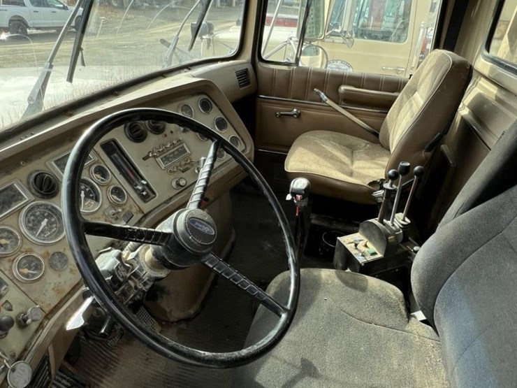 1991-ford-lt9000-image-23