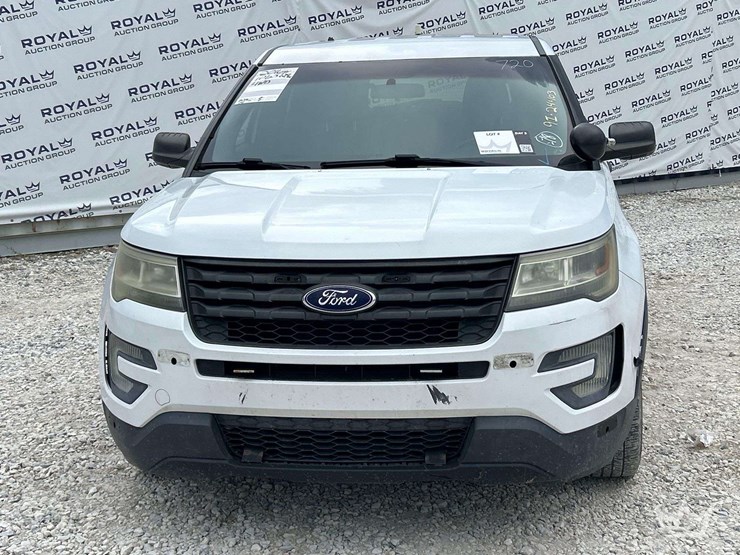 2016-ford-explorer-image-20