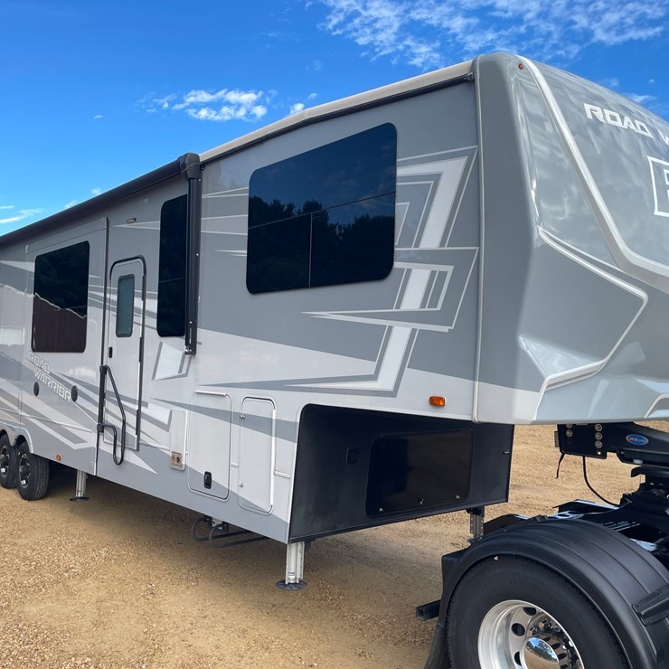 #100 • 2022 Heartland 391 Road Warrior Toy Hauler Camper (Has WI Title)