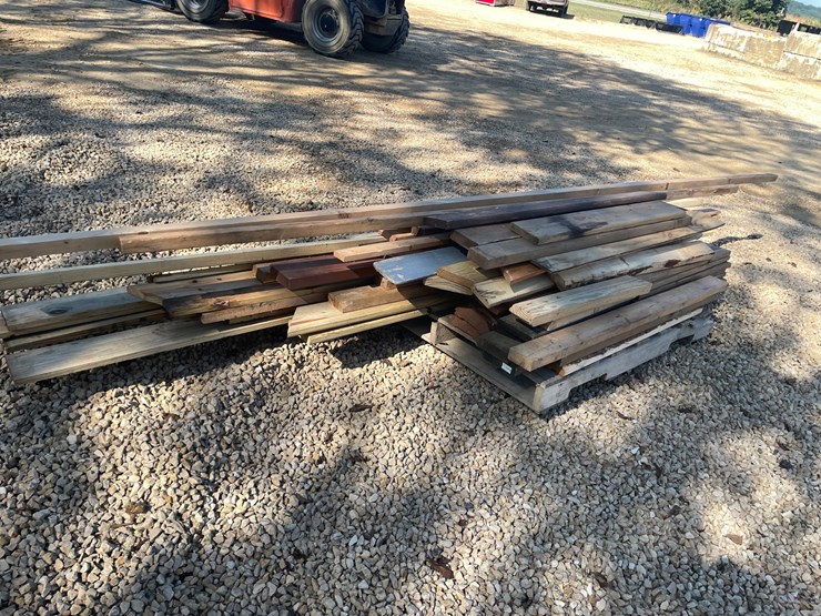 #3869-•-pallet-of-misc.-lumber-image-6