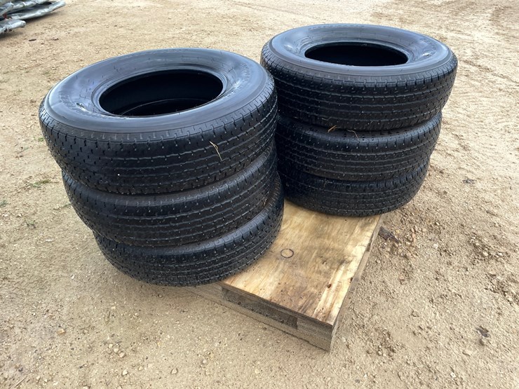 #3879-•-(6)-st-235/80r16-trailer-tires-image-4