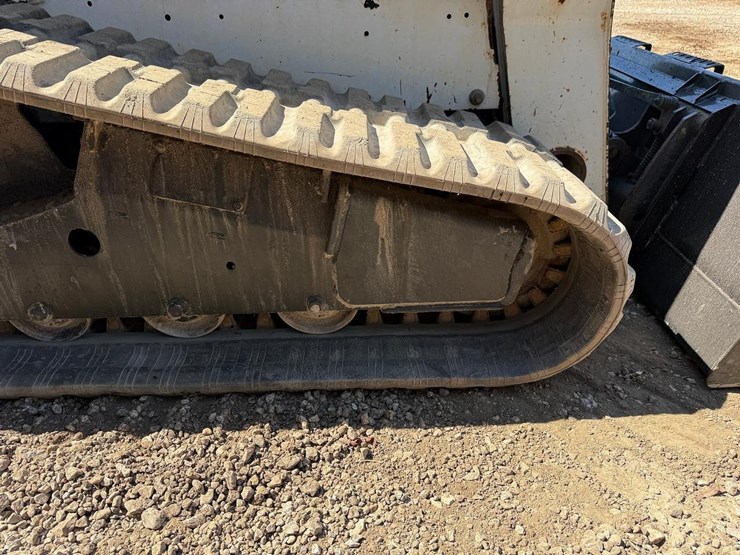 2015-bobcat-t650-image-14