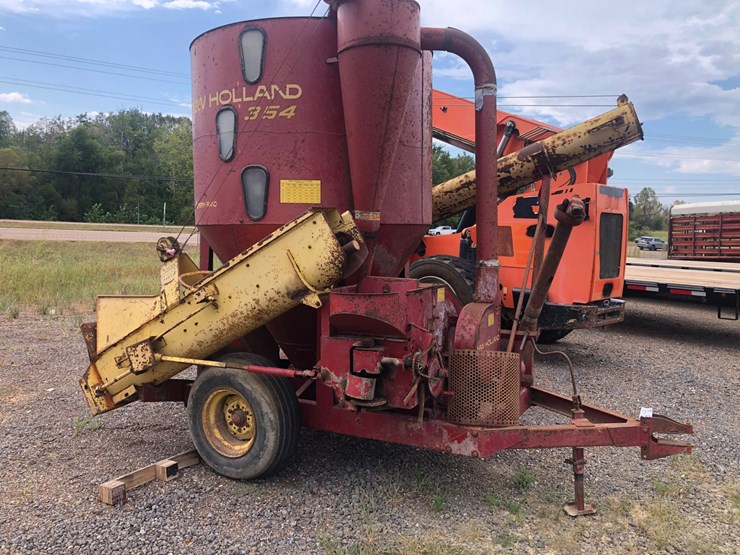 new-holland-354-image-2
