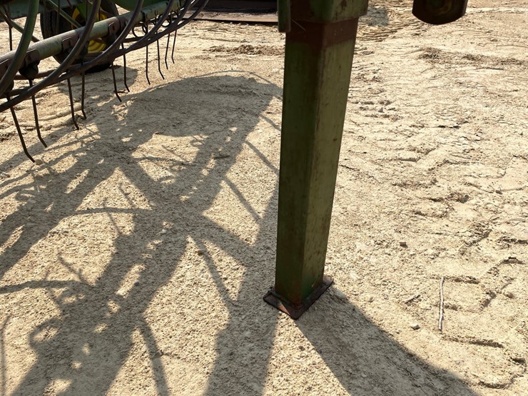 john-deere-350-image-14