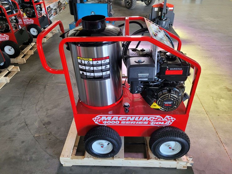 magnum-4000-series-gold-pressure-washer-w/wand-image-1