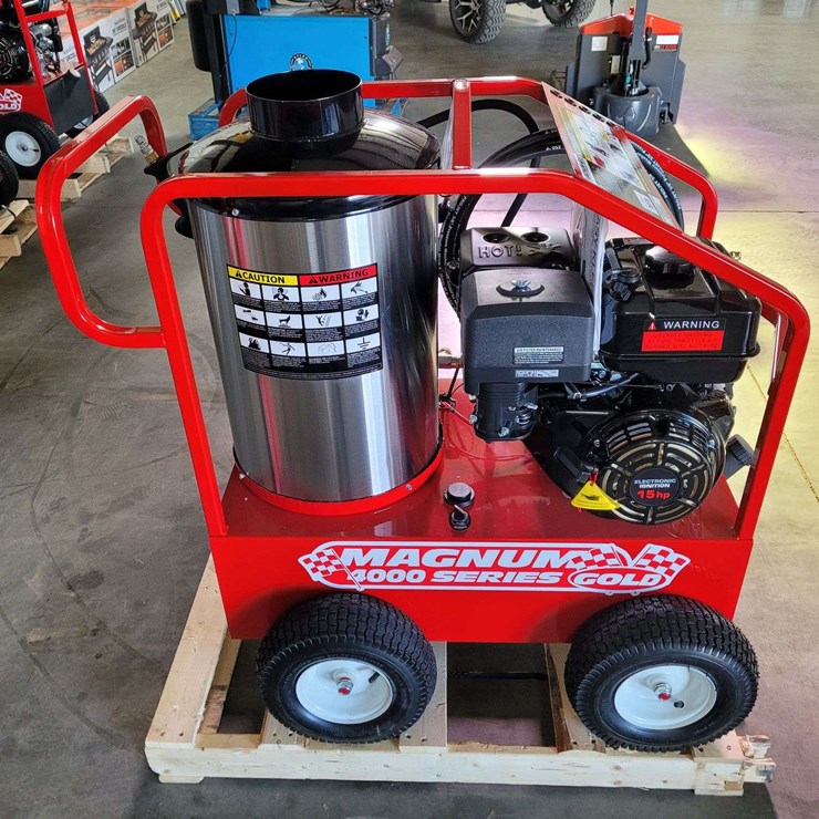 Magnum 4000 Series Gold Pressure Washer w/Wand