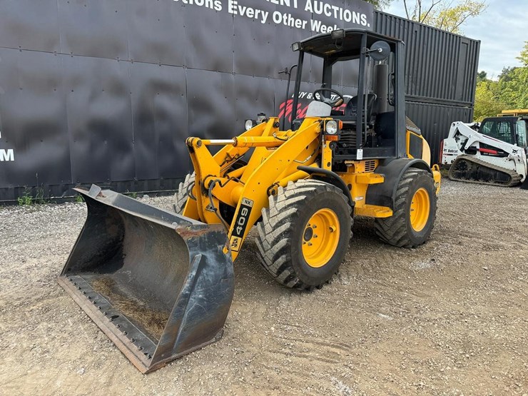 jcb-409-image-2