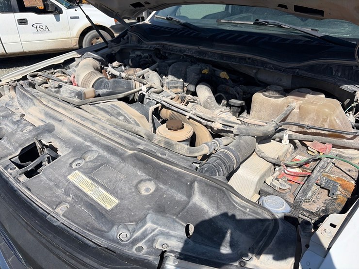 2019-ford-f550-image-39
