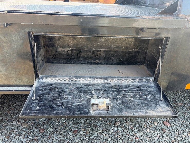 2019-ford-f550-image-27