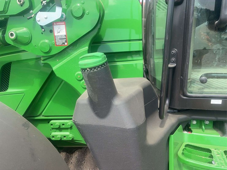 2022-john-deere-r-image-18