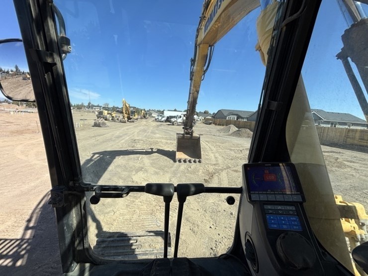 2013-komatsu-pc360-lc-10-image-41