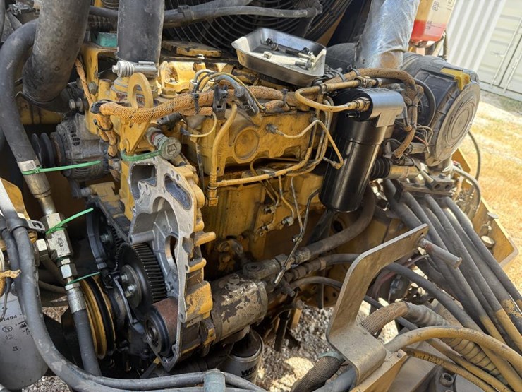 caterpillar-cb-534d-image-20