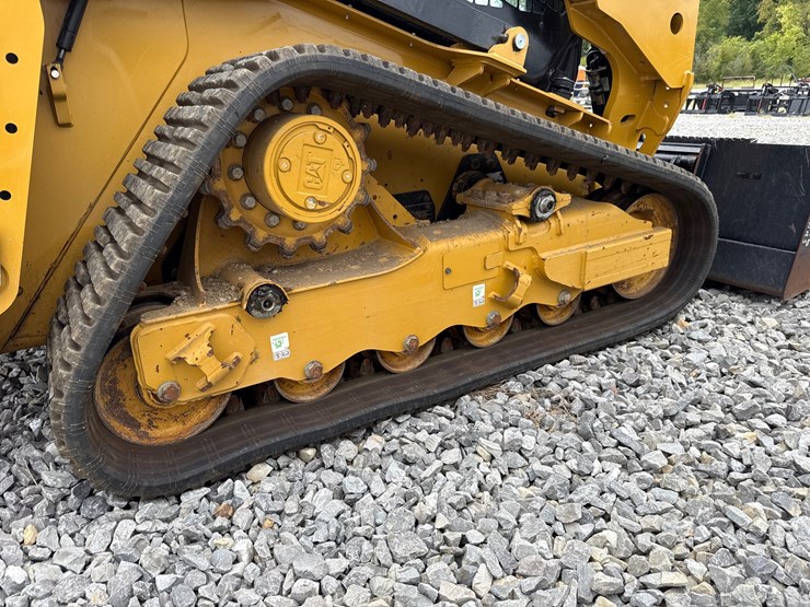 2024-caterpillar-255-image-8