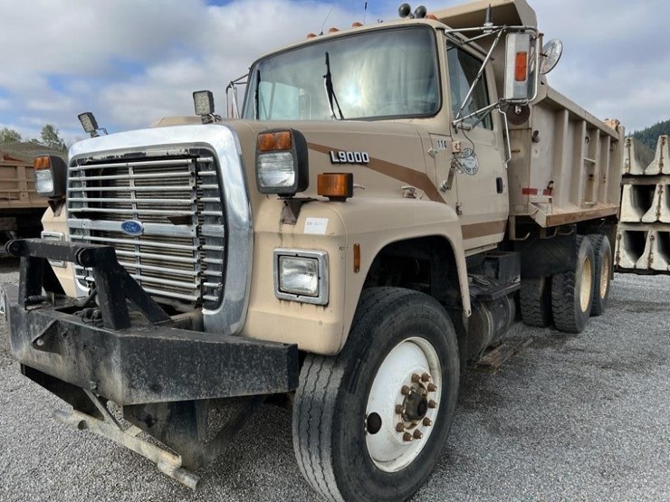 1991-ford-lt9000-image-1