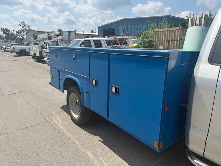 2017-ford-f550-image-13