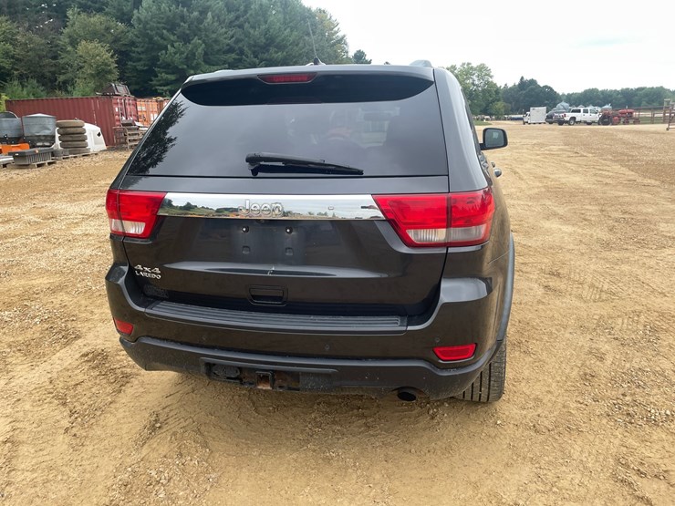 2011-jeep-grand-cherokee-laredo-image-7