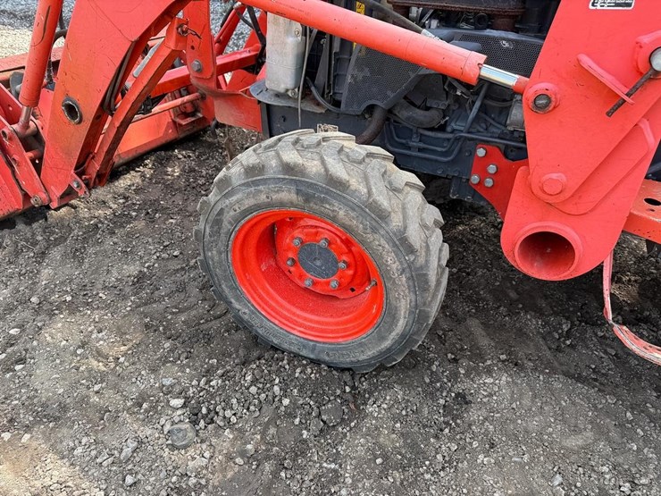 2018-kubota-l2501hst-image-19