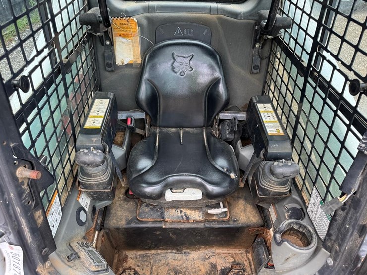 2019-bobcat-t595-image-22