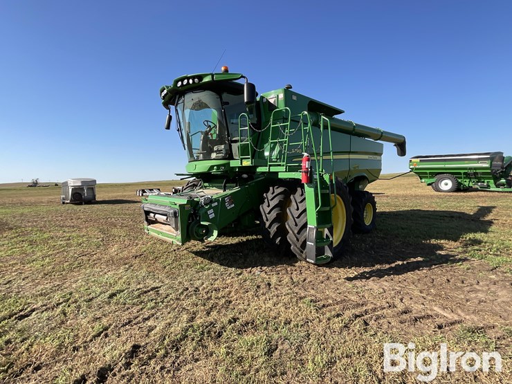 2019-john-deere-s790-image-1