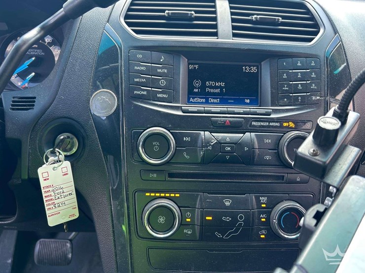 2016-ford-explorer-image-17