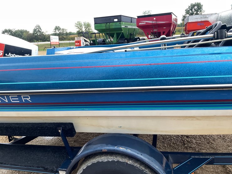 #1258-•-1988-18'-bayliner-bass-trophy-boat-(has-wi-title)-image-13