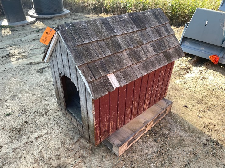 #3873-•-home-made-doghouse-image-1