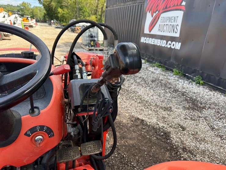 2018-kubota-l2501hst-image-22