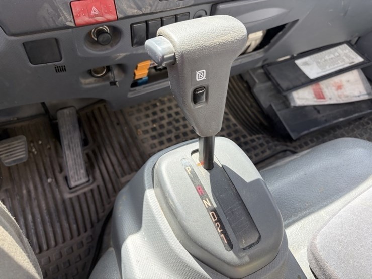 2008-gmc-w5500hd-image-37
