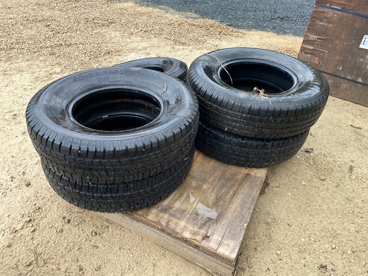 #3880-•-(4)-st235/80r16-trailer-tires-image-3