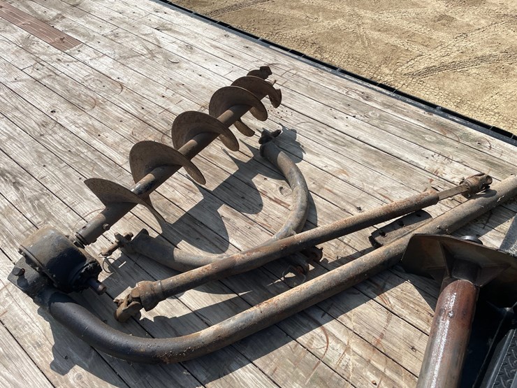 #3844-•-3-point-auger-attachment-image-1